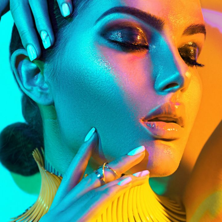 Machiaj rezistent – ce trebuie să faci ca look-ul să arate bine toată ziua