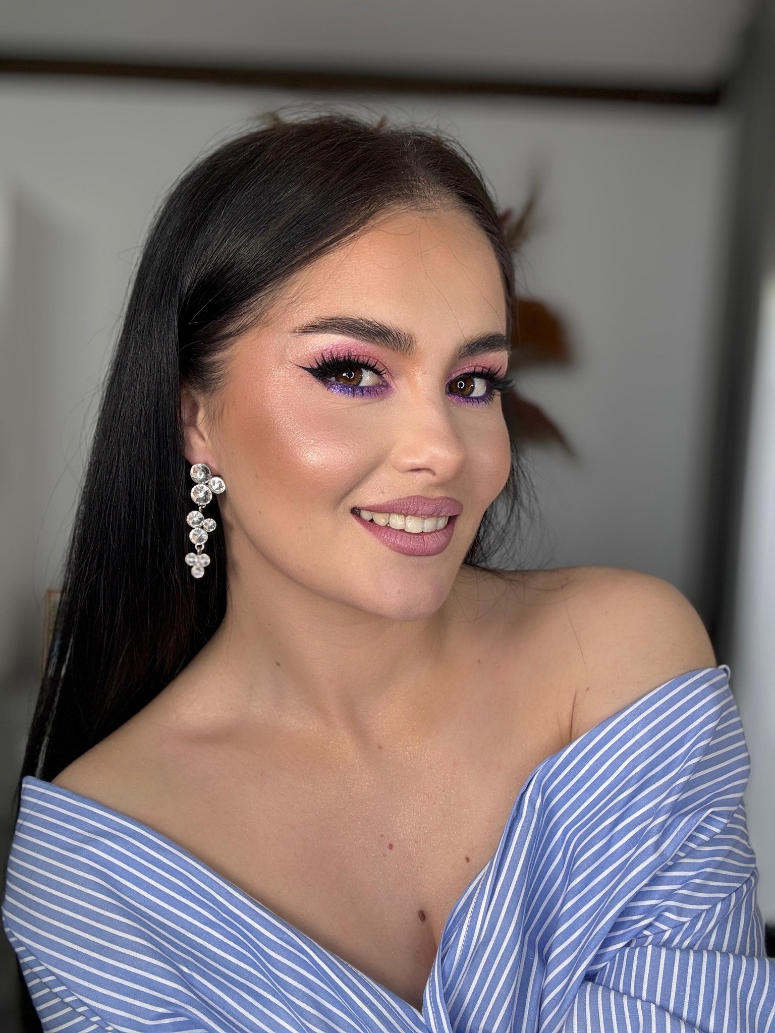 Rolul Iluminatorului în Machiaj - Anca Rosca Make-up Artist